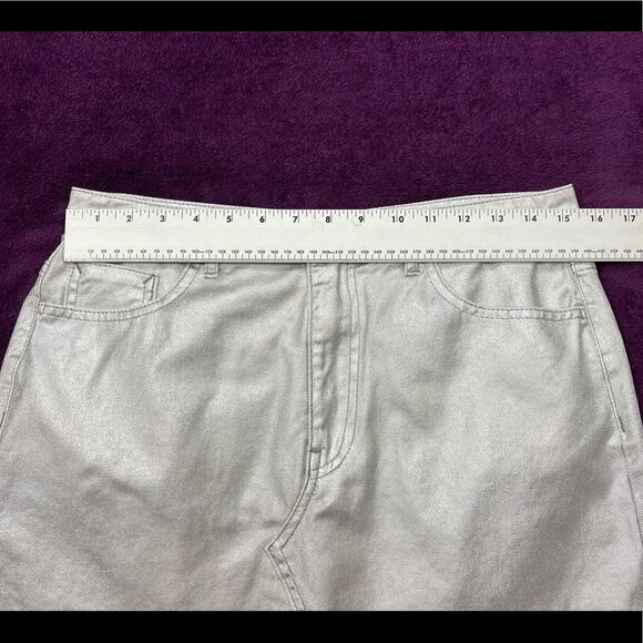 Forever 21 Silver Metallic Coated Cutoff Denim Jean Skirt Size Large - Picture 4 of 6